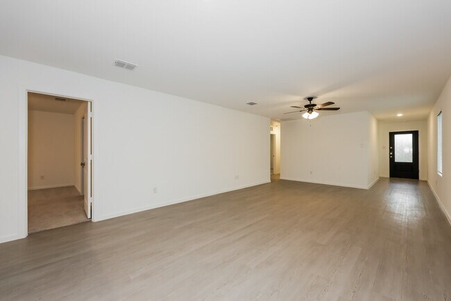 Foto del edificio - 120 Arbor Hls Rd