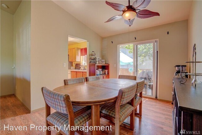 Foto del edificio - 3 br, 2 bath House - 816 127th Street CT E