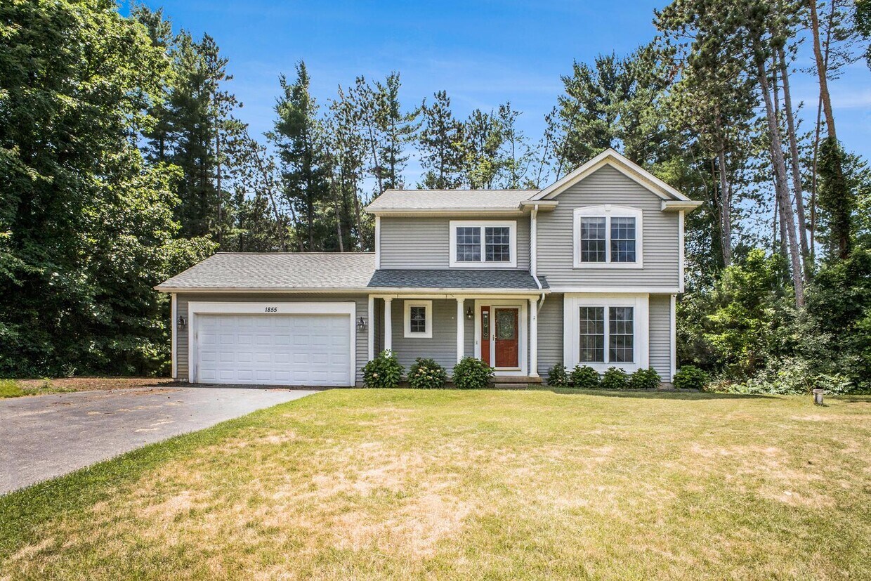 Foto principal - 1855 Pine Bluff Dr