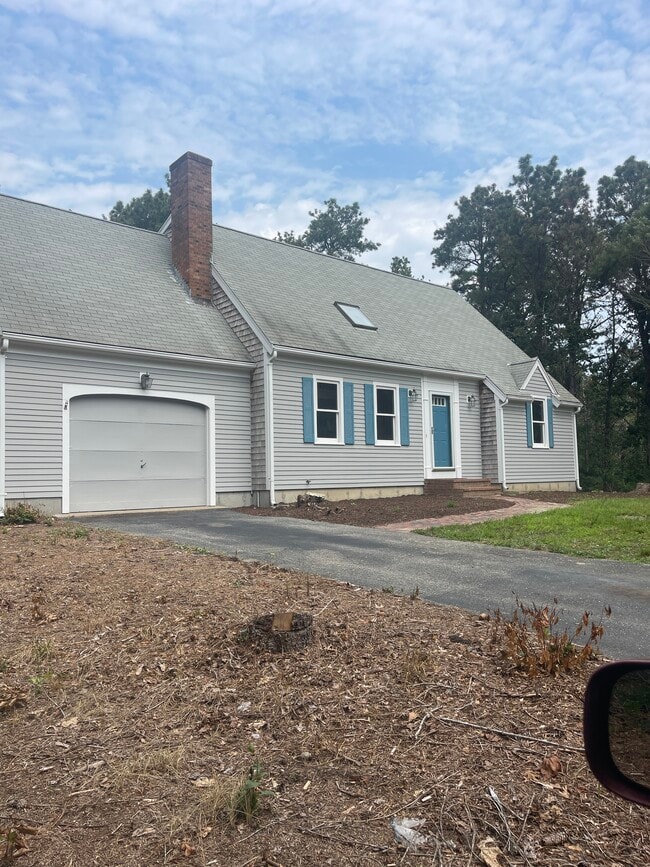 Building Photo - 49 Wintergreen Rd