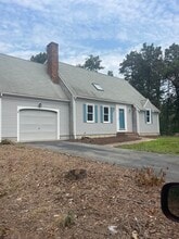 Building Photo - 49 Wintergreen Rd