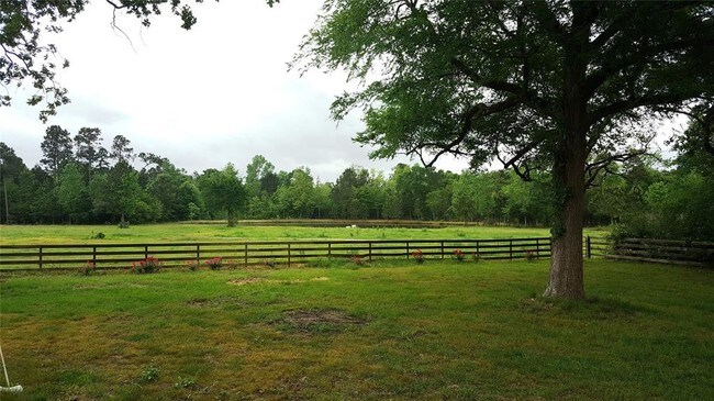 Building Photo - 12225 Old County Rd