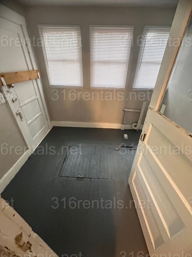 Foto del edificio - $775 - 2 bedroom / 1 bathroom - Single Fam...