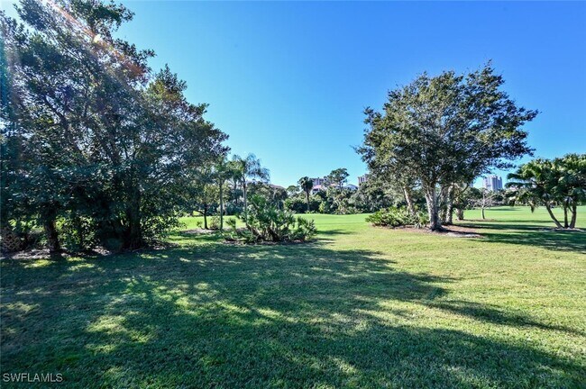 Foto del edificio - 6631 Trident Way