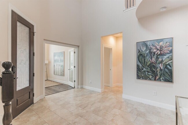 Building Photo - 736 Expedition Way