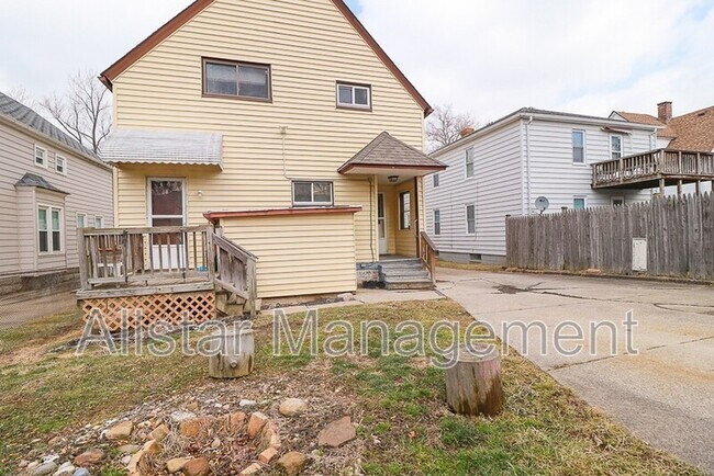 Building Photo - 4413 Woburn Ave