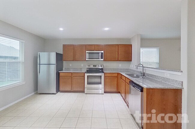 Foto del edificio - 429 Sandy Creek Dr