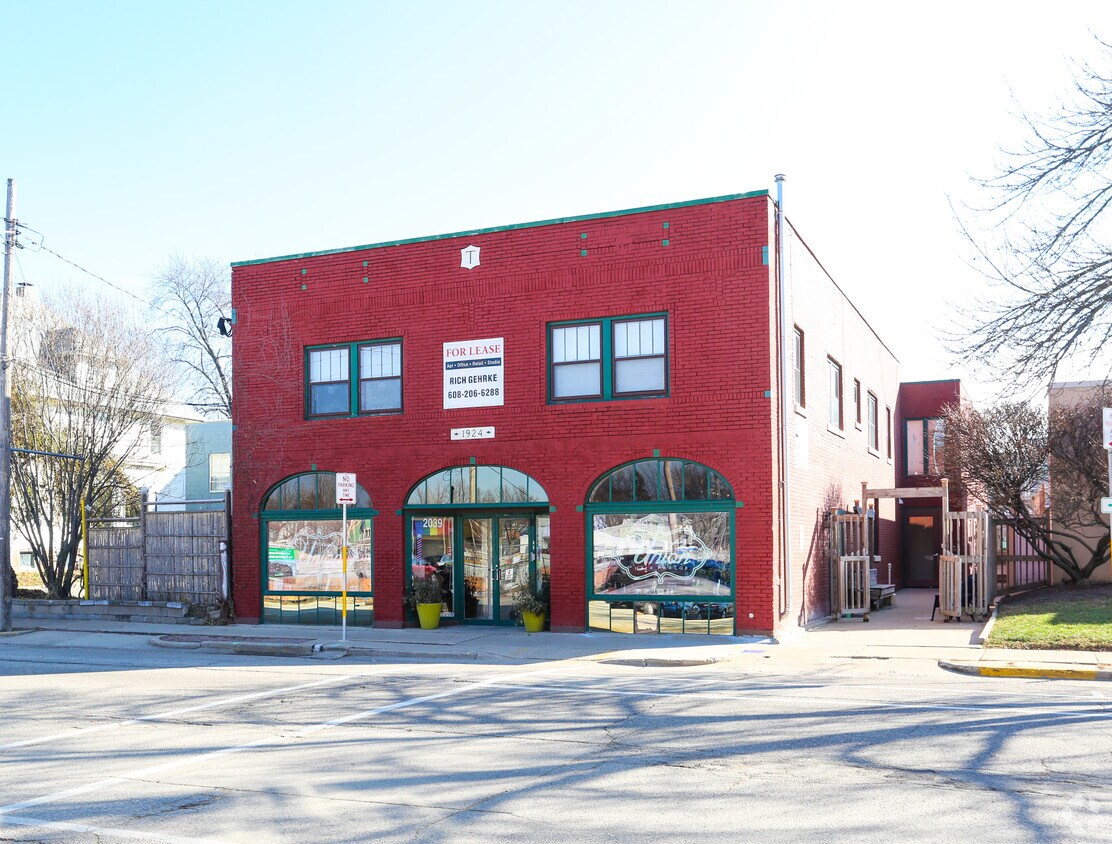 2039 Winnebago St, Madison, WI 53704 Apartments in Madison, WI