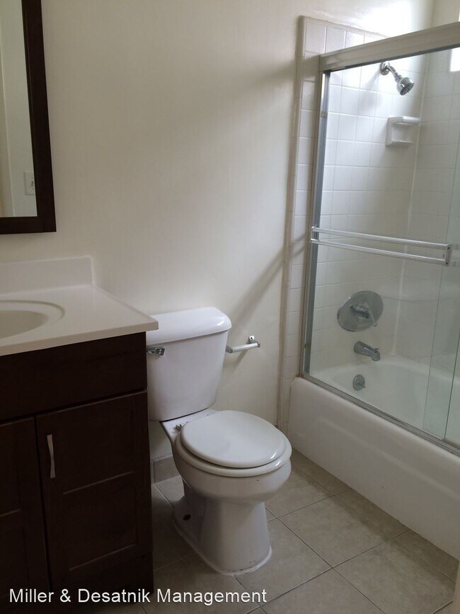 Building Photo - 11733 Mayfield Ave