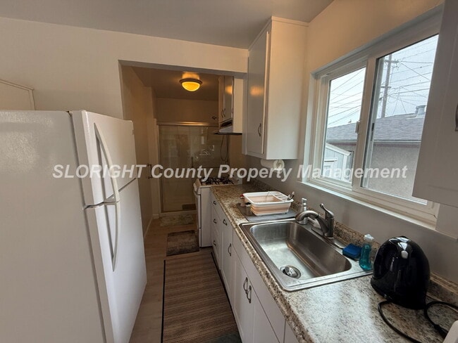 Building Photo - AVAILABLE NOW - Downstairs Morro Bay Studio