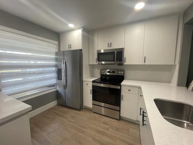 Building Photo - 9310 E Elm Ln