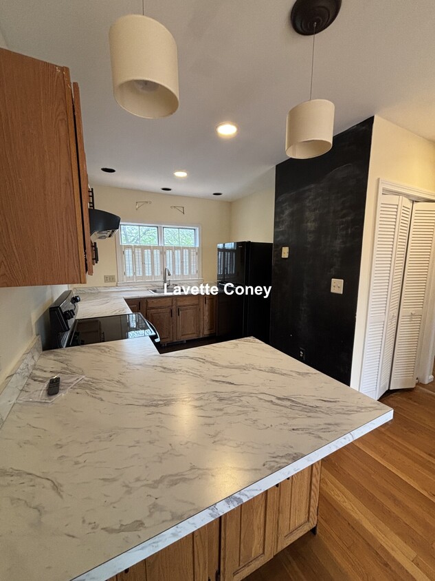 Foto principal - 103 Claybourne St