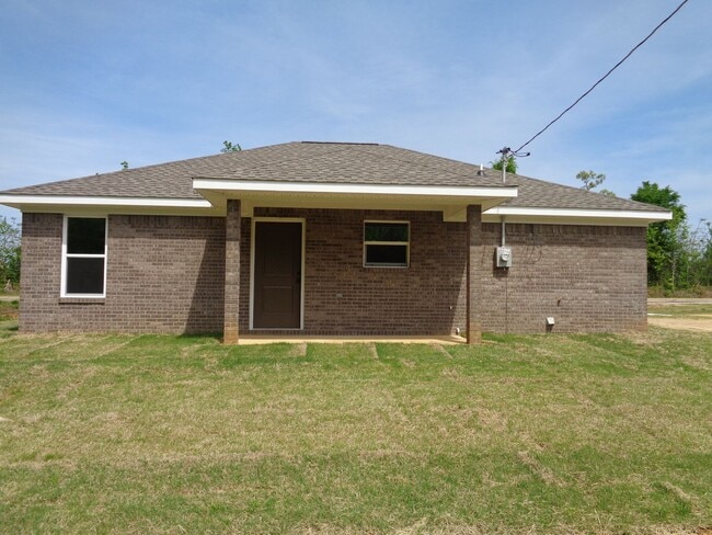 Building Photo - ****JUST REDUCED****Ready for move in!