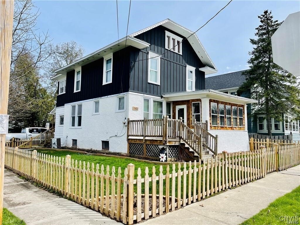 Primary Photo - 1103 Salina St