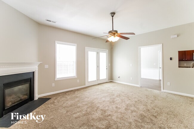 Foto del edificio - 5110 Thurston Ct