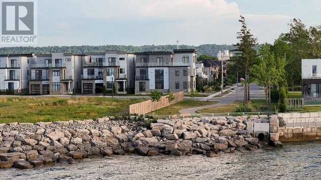 Building Photo - 4 Sunrow Gate