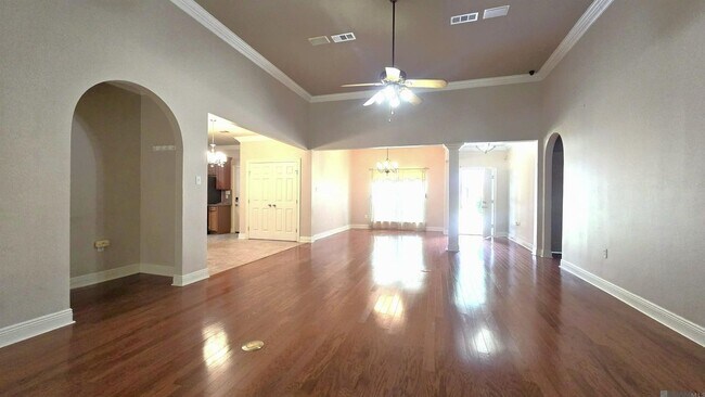 Building Photo - 3112 Grassy Lake Dr