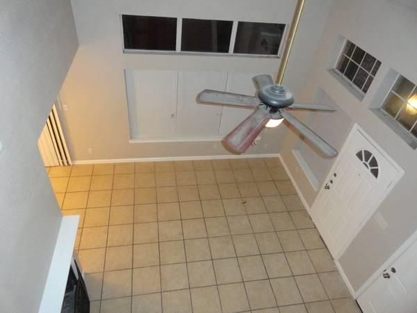 Building Photo - 6800 Silver Sage Dr