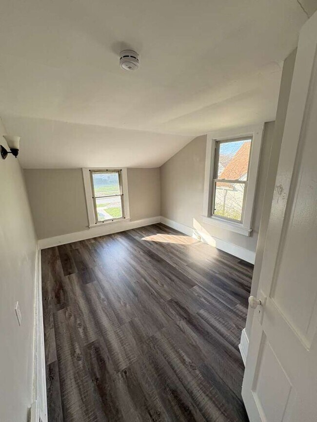 Foto del edificio - Spacious Single Family Home in Willowick