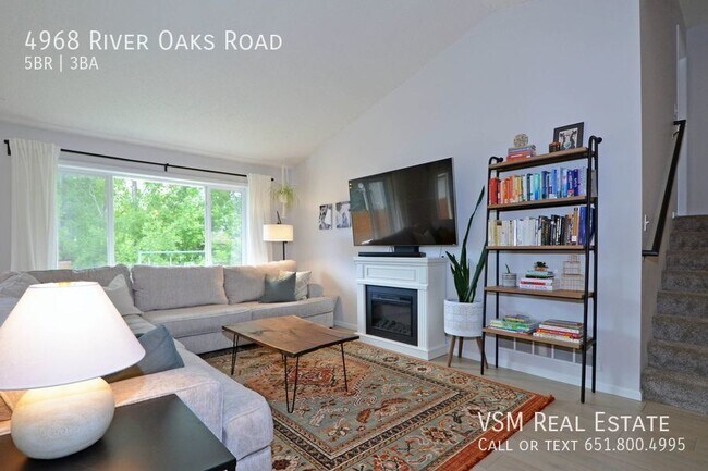 Foto del edificio - Gorgeous 5 BD/ 3 BA Home In Rockford.