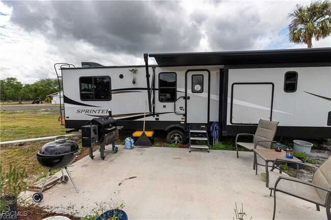 Foto del edificio - 17861 Palm Creek Dr