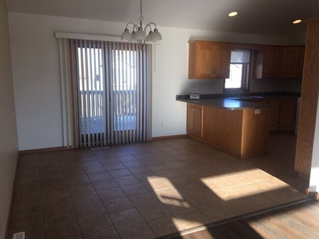 Foto del edificio - 1615 51st St S