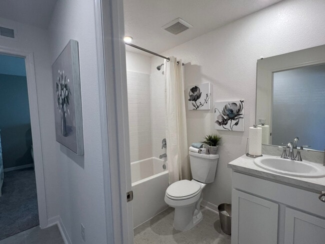 Foto del edificio - 4 Pritchard Dr