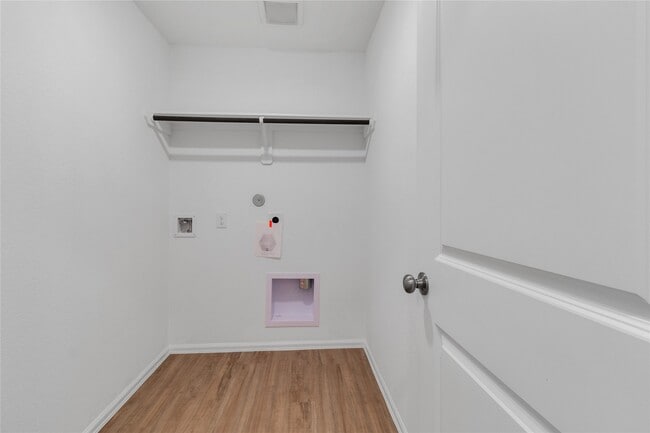 Building Photo - 727 Delany Cv Ct