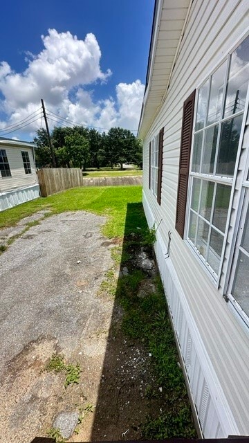 Building Photo - 515 Cruse Dr