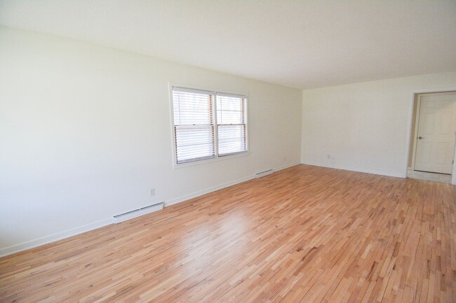 Building Photo - 3 bed 1 bath Available For Rent Near Histo...