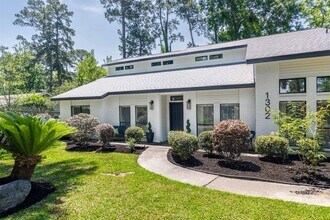 Building Photo - 1302 Mustang Trail