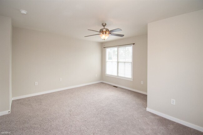 Building Photo - 3 br, 2.5 bath House - 2601 O St