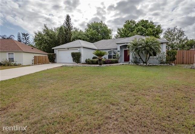 Foto del edificio - 10816 Crescent Ridge Loop