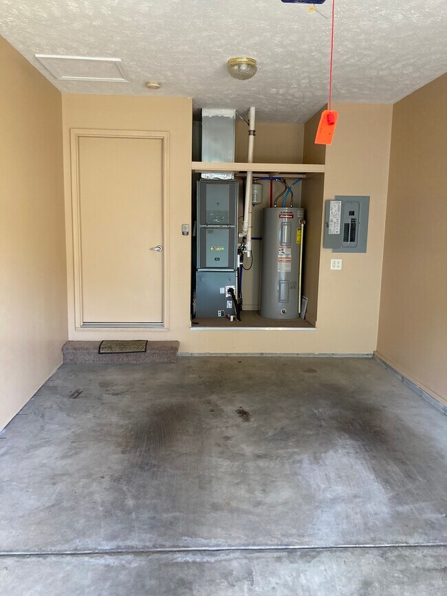 Garage - 1417 24th St