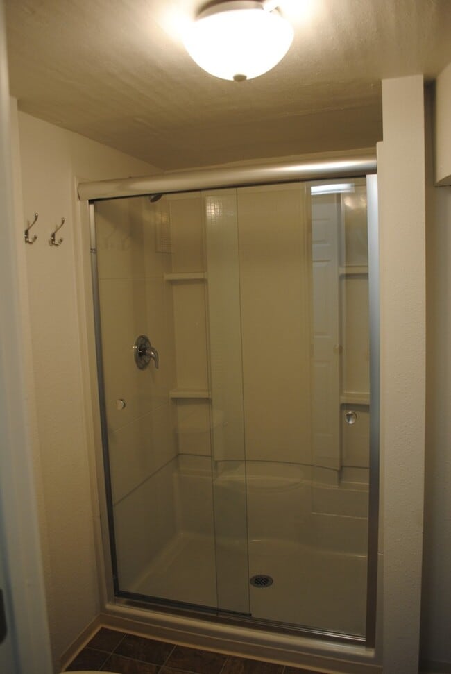 Building Photo - 541 S Walker Ave