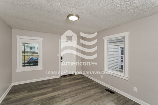 Building Photo - 823 Camden Ave