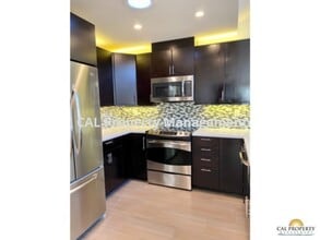 Building Photo - 23 Montsalas Dr