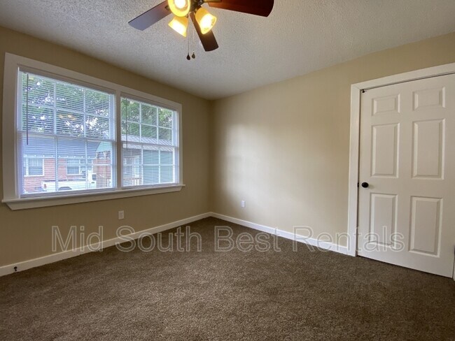 Building Photo - 3600 W 13th St