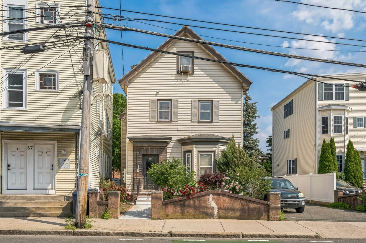 Primary Photo - 65 School St