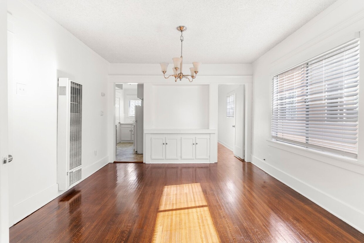 Primary Photo - 316 E 8th St