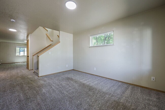 Foto del edificio - 4bed/2.5 Bathroom house - SE Portland