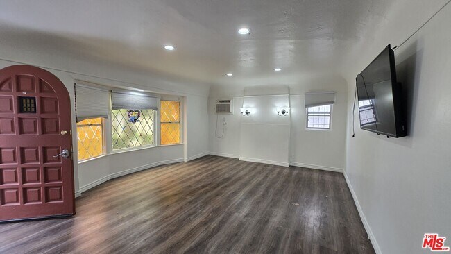 Foto del edificio - 1511 Reeves St