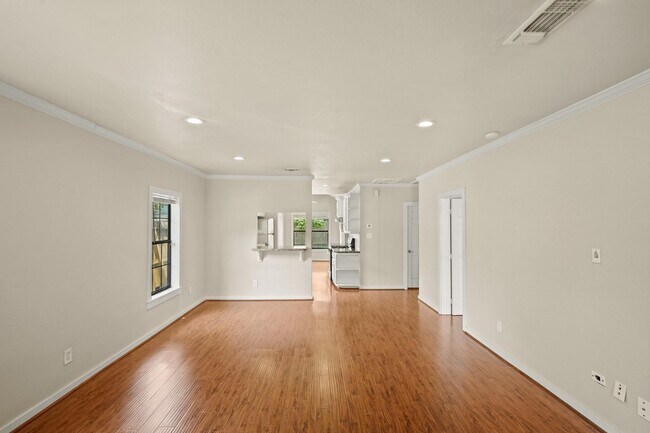 Foto del edificio - 608 Northwood St