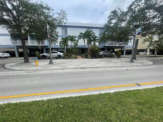 Foto del edificio - 1735 NE 164th St
