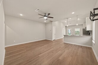 Building Photo - 21630 Wave Holw Dr