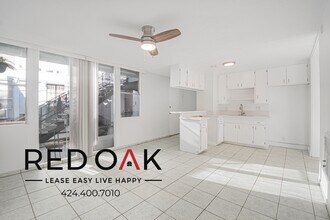 Building Photo - 12007 Sycamore St