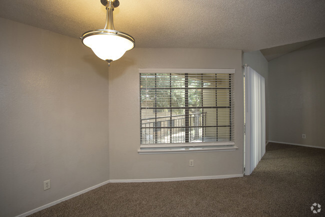 1Bd/1Bath - Hulen Gardens Apartments