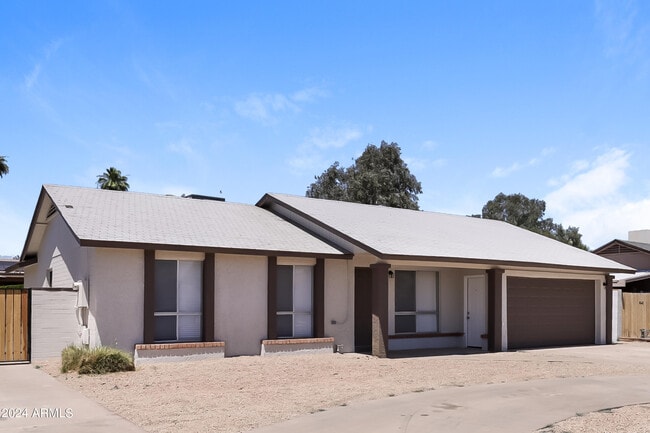 Building Photo - 1334 W Utopia Rd