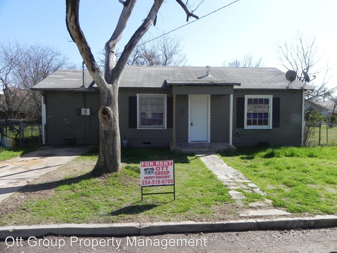 Primary Photo - 313 Andrews St