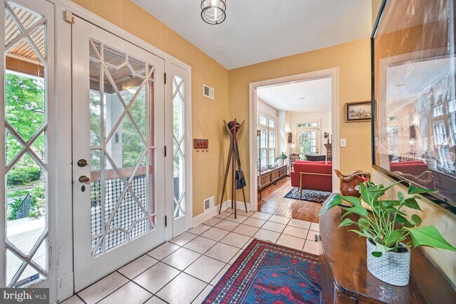 Foto del edificio - 3812 Military Rd NW